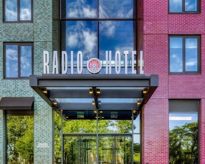 Radio Hotel
