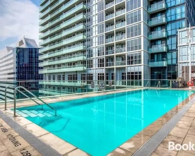 Downtown Toronto Cn Tower Hotel