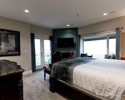 Blue Horizon Mountain Retreat B&B