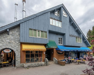 The Den Heart of Village Free Parking