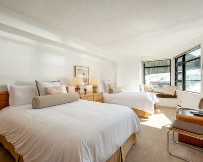 Home At Whistler Mountain Square