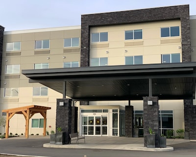 Holiday Inn Express & Suites Courtenay – Comox By Ihg
