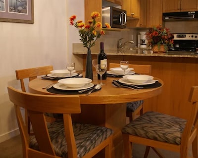 Woodrun Lodge 316 – True Ski In Ski Out Pool Hot Tub Free Parking