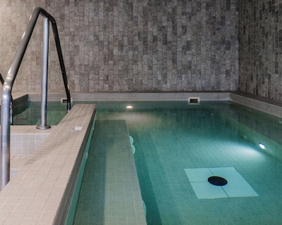 One King West Hotel and Residence