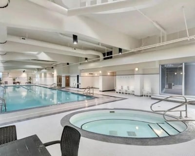 Luxury 3 Bedrooms Condo Downtown Vancouver Gym/pool/jacuzzi With Stunning Views