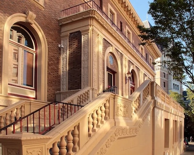 The Inn at the Union Club of British Columbia