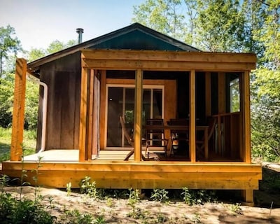 Unique Private Lodge One Hour From Toronto.