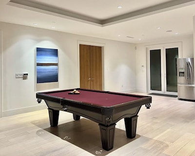 Cozy Suite In Vancouver West