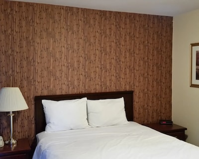 Comox Valley Inn & Suites