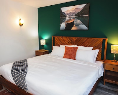 Tofino Oceanfront Hotel Suite