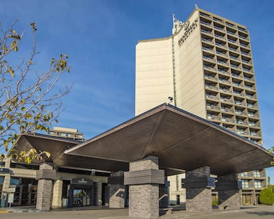 Sandman Signature Vancouver Airport Hotel & Resort