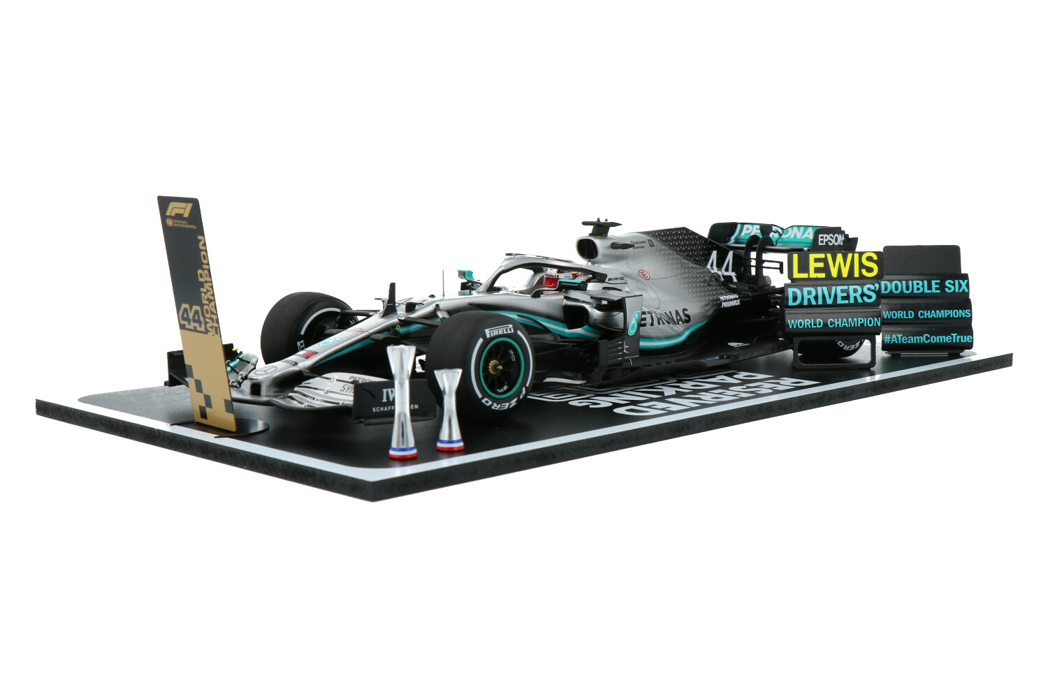 Mercedes-AMG F1 W10 EQ Power+ – Modelauto schaal 1:18