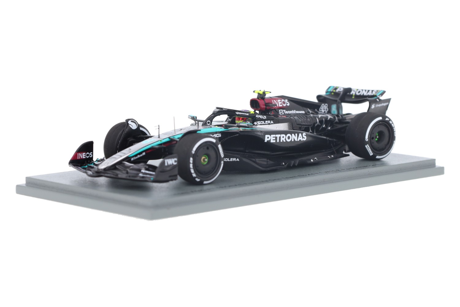 Mercedes-AMG F1 W15 E Performance – Modelauto schaal 1:43
