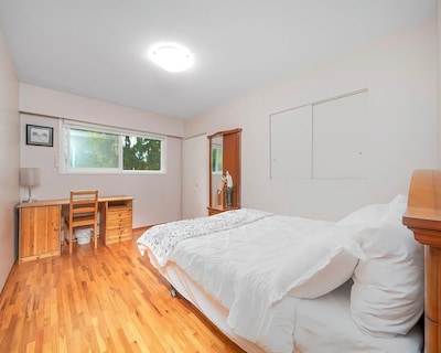 Dreamy Garden Arch Spot Cozy 3Bedroom Villa near the Beach