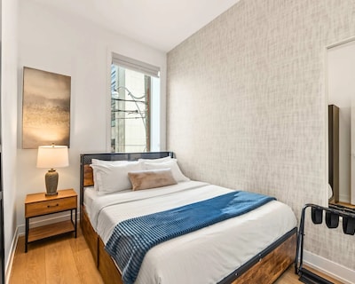 Casa Hotels McCaul – DT Suite Steps to AGO & OCAD