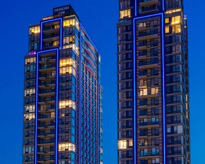 Global Luxury Suites at The Arches