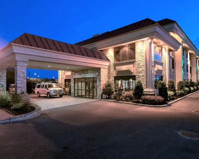 Five Towns Inn – JFK Airport