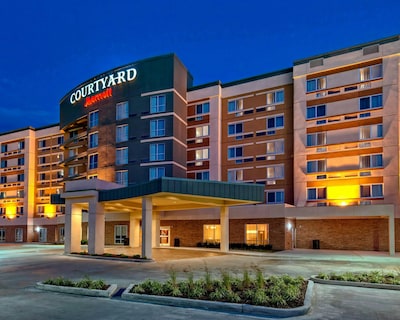 Courtyard Westbury Long Island