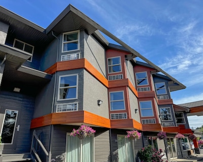 Coast Parksville Hotel