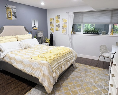 New Nifty 1950’s 2 Bedroom