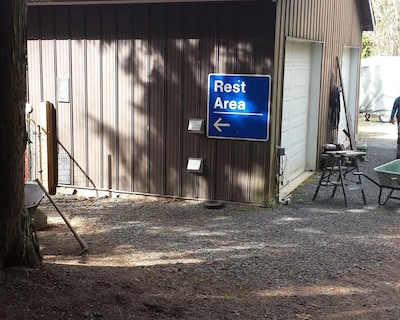 Goldstream Park-at Base Of Mt Finlayson 1 Bdrm Rental