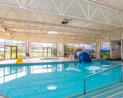 Sandman Signature Vancouver Airport Hotel & Resort