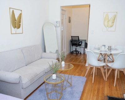 Stylish East Village Apartment12 close to Union Square Steps from NYC Best Restaurants & Shops