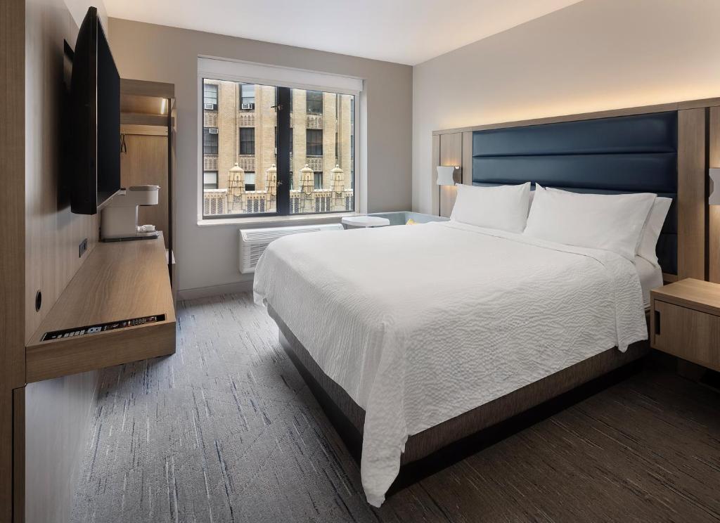 Holiday Inn Express NYC Chelsea – NoMad Area by IHG
