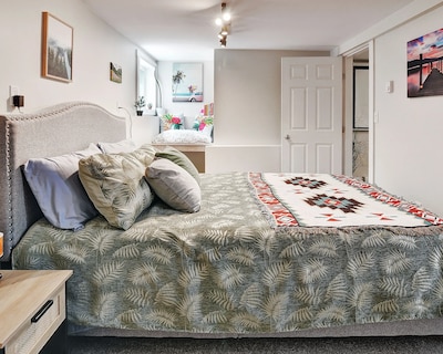 Cozy 1-br Suite With Ocean Views Full Kitchen Projector And Garden