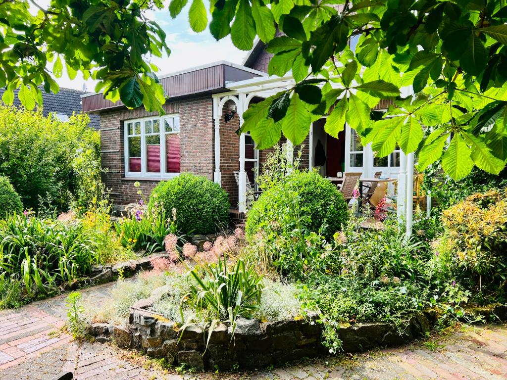 Inselhaus im Grünen