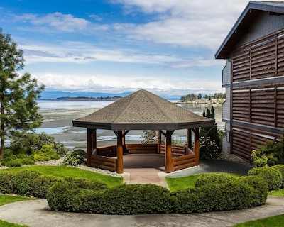 Tigh-Na-Mara Seaside Spa Resort