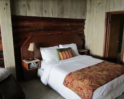 The Surf Lodge and Pub