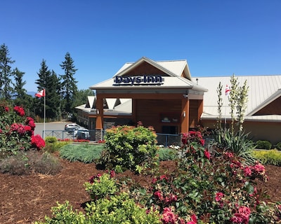 Days Inn by Wyndham Nanaimo Harbourview