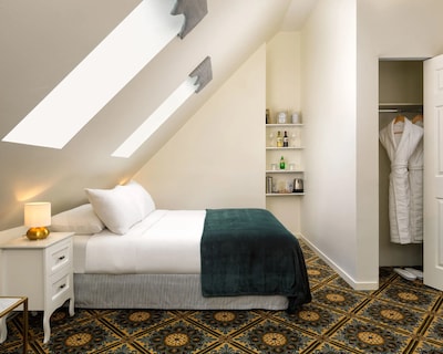 Pendray Inn and Tea House