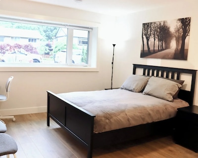 Centrally Located Modern Suite