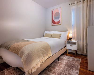 Luxury Studio Suite. Walking Distance To Ubs Arena