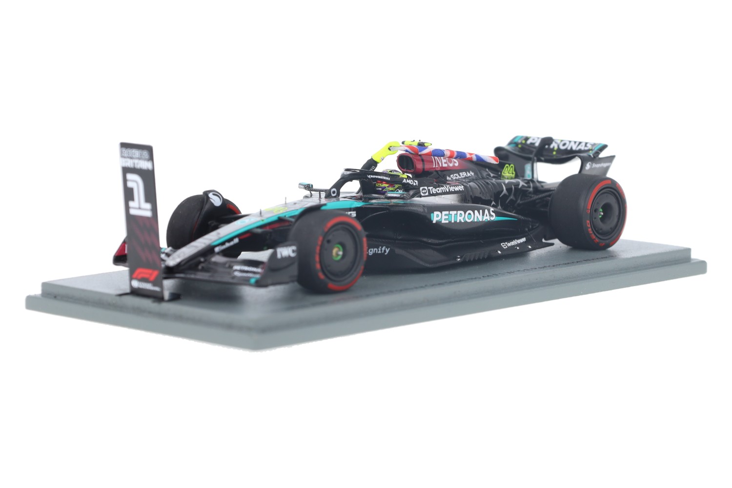 Mercedes-AMG F1 W15 E Performance – Modelauto schaal 1:43