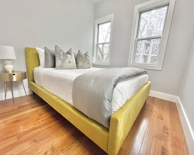 Spacious 3-bedroom Apartment With Wifi Ac In Charming The Bronx