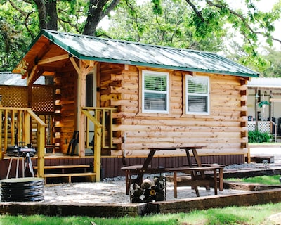 Cabin On Toronto Lake: Fishing Swimming & More!