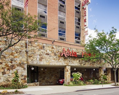 Adria Hotel And Conference Center