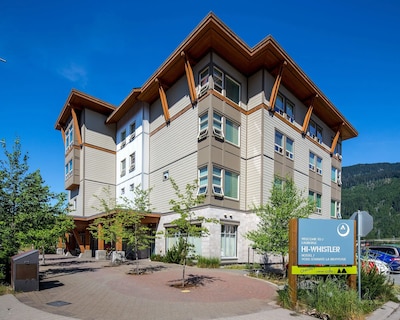 HI Whistler – Hostel