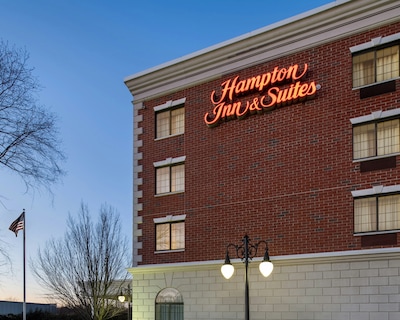 Hampton Inn & Suites Rockville Centre