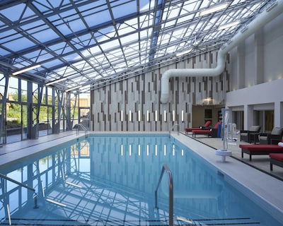 Hilton Toronto Airport Hotel & Suites