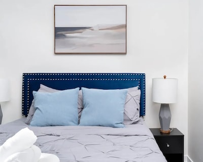 Stylish Retreat 1BR Condo w Patio Chic Downtown