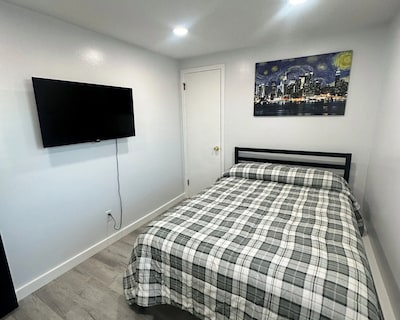 Beautiful 1-bedroom Apartment In Charming Franklin Square Li Close To The City