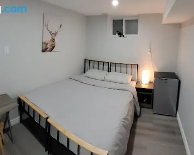 Guest House Basement – Master Bedrooms in Bayview Village