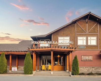 Sproat Lake Landing Resort
