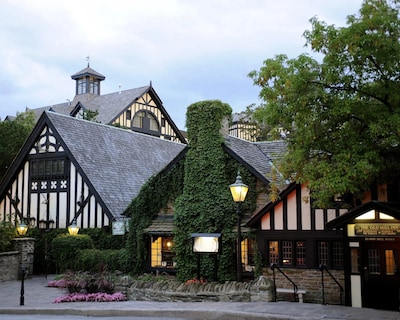 Old Mill Toronto Hotel