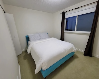 Spacious 3 Bed 2 Bath Full House Sleeps 13 Ground Level