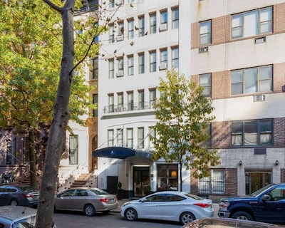 La Quinta Inn & Suites by Wyndham New York City Central Park